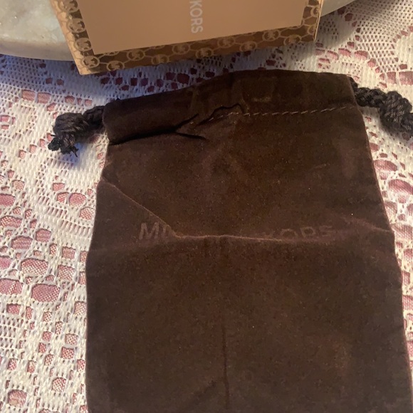 NWT MICHAEL KORS CUFF BRACELET SET - Picture 4 of 5